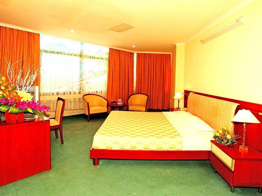 Vung Tau P&T Hotel Bagian luar foto