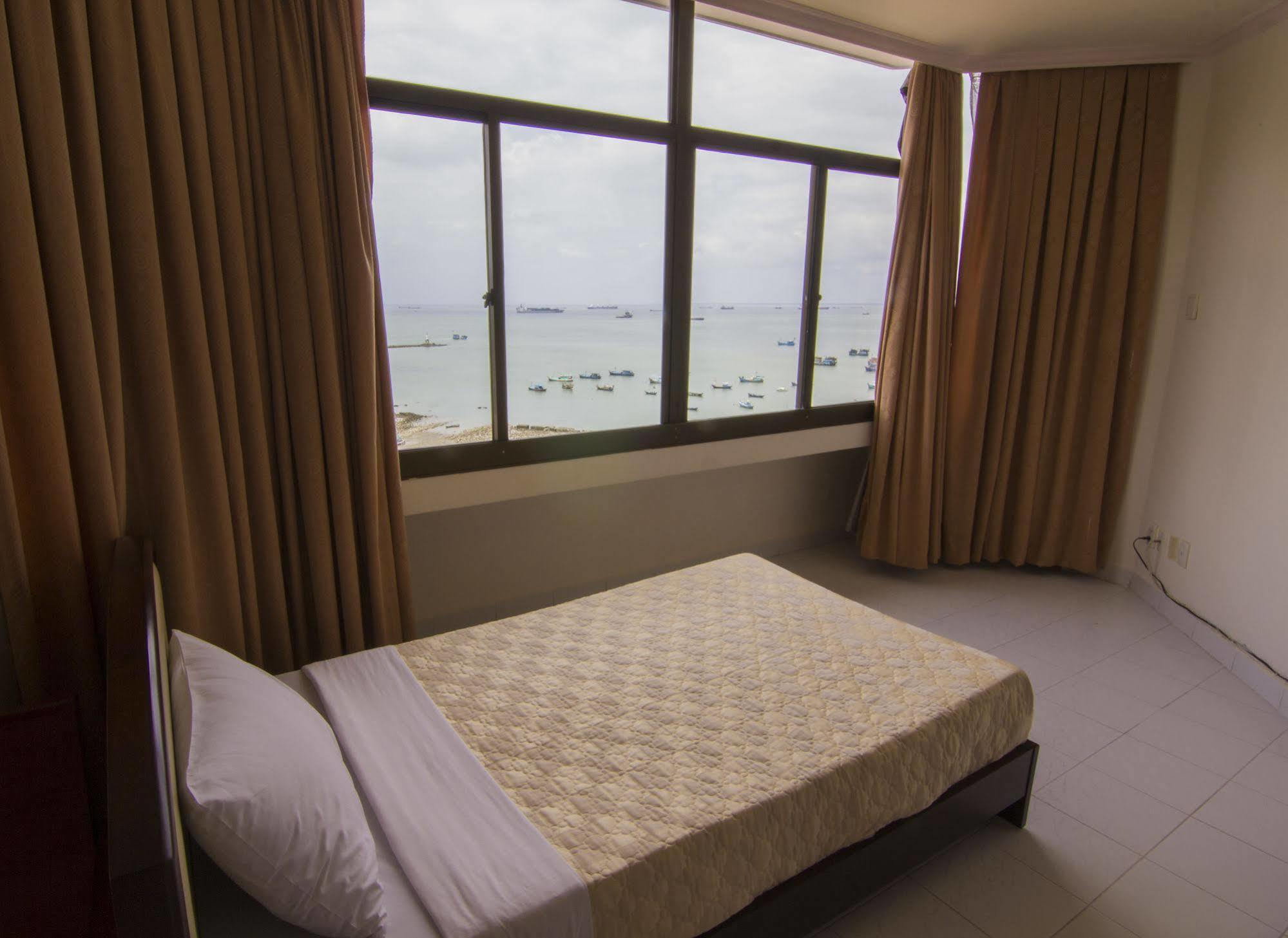 Vung Tau P&T Hotel Bagian luar foto